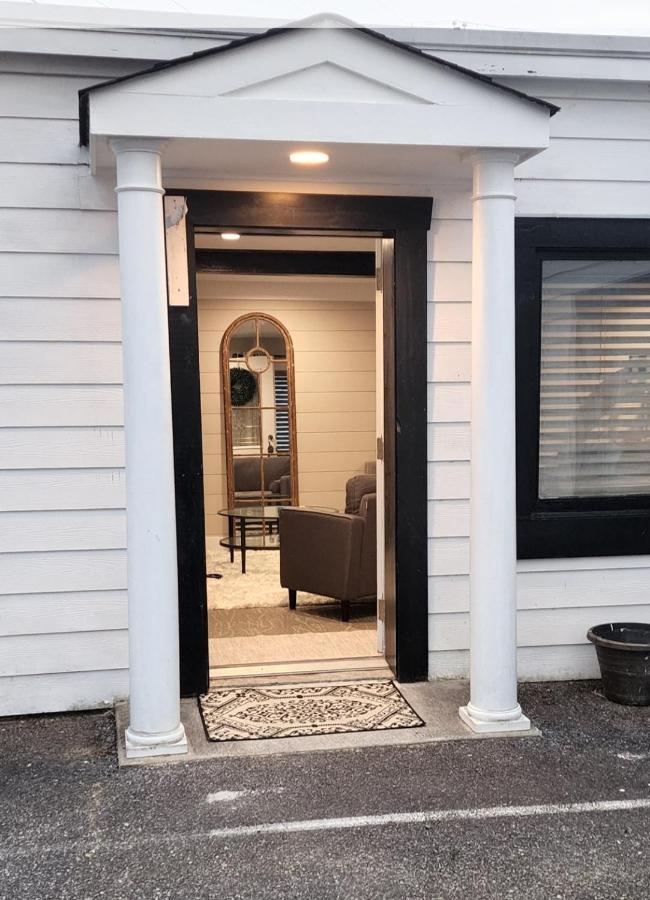Town Square Retreat Apartment Blairsville
