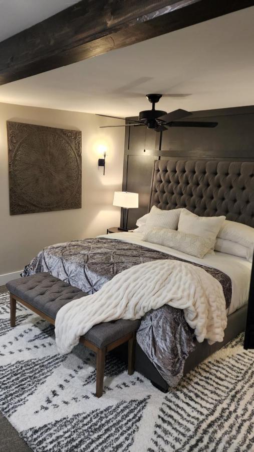 Town Square Retreat Apartment